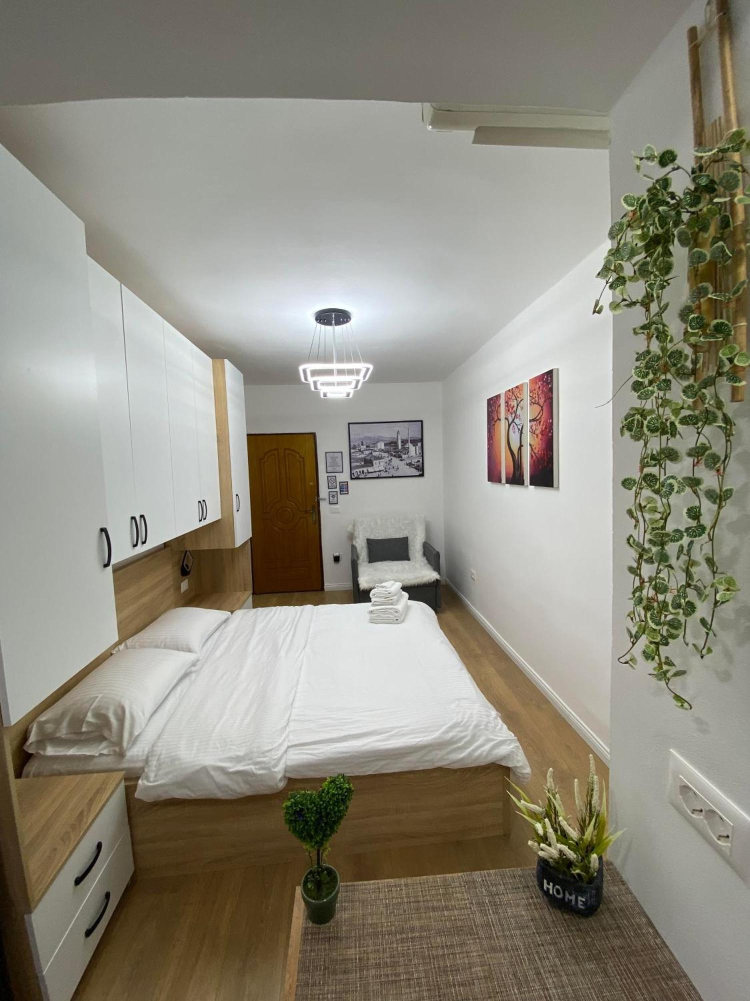 Tirana Apartment Exterior photo